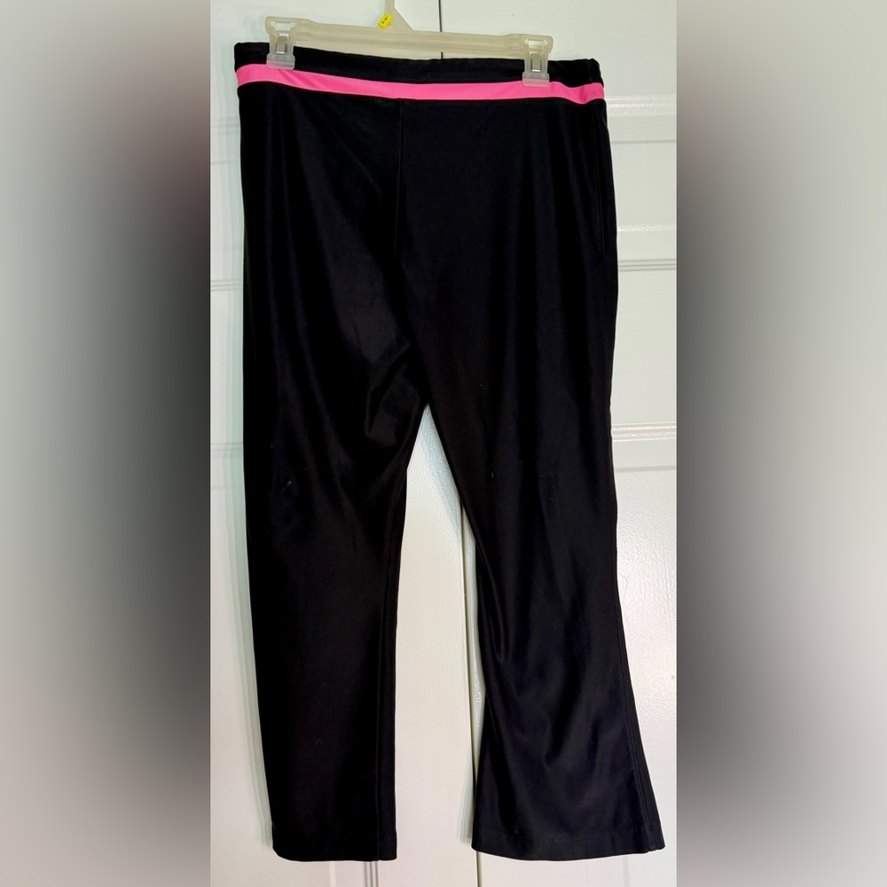 Vintage Women’s Nike Workout Dry Fit Capri Pants - Picture 4 of 9